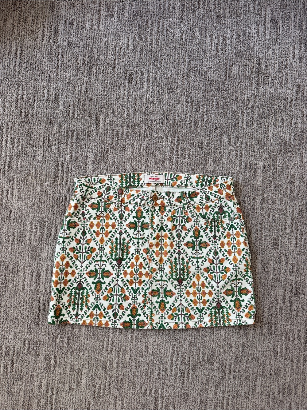 Wrangler Mini Skirt in Cream, Green & Orange Geometric Print